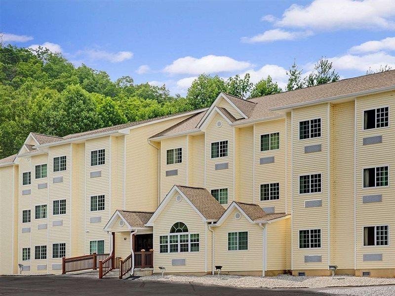 Microtel Inn & Suites By Wyndham Bryson City Exterior foto