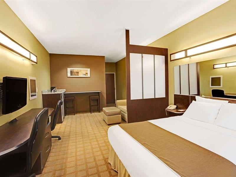 Microtel Inn & Suites By Wyndham Bryson City Exterior foto