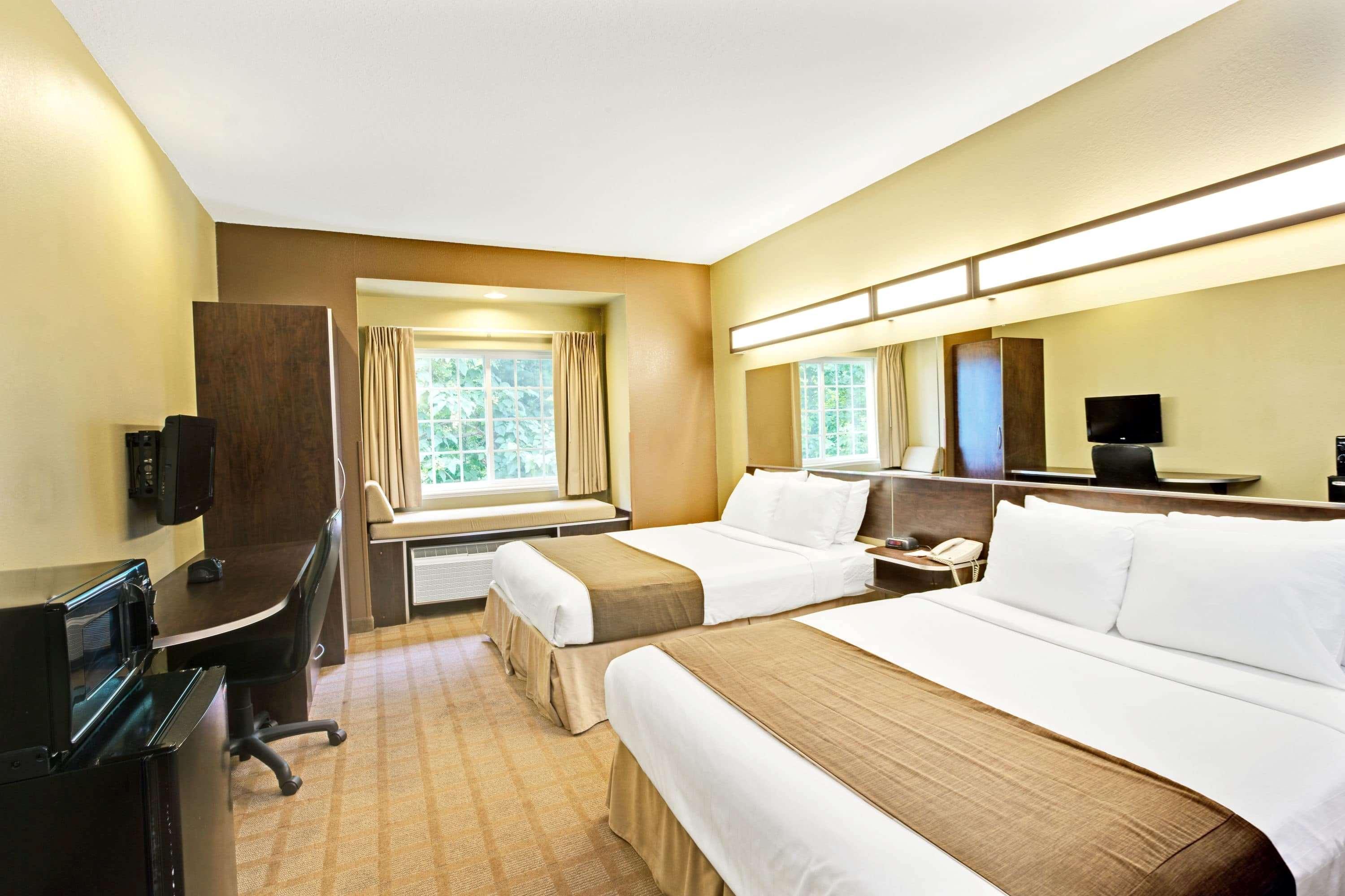 Microtel Inn & Suites By Wyndham Bryson City Exterior foto